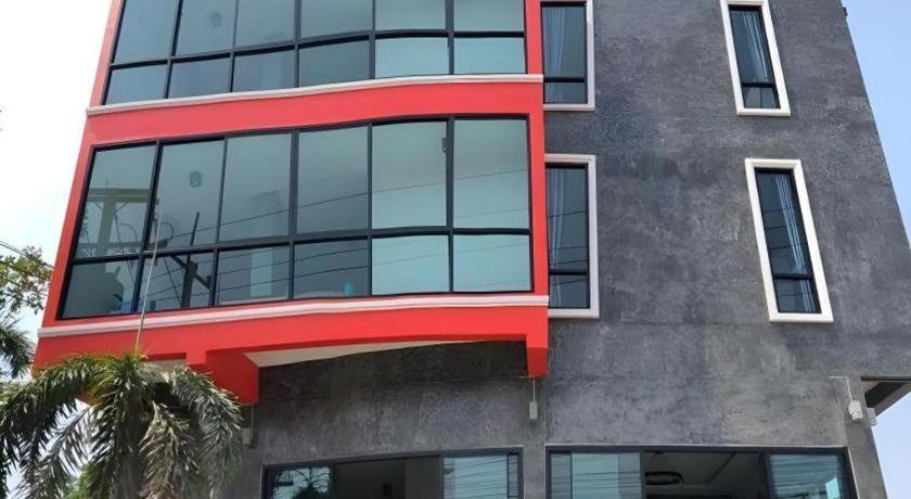 Sixty-Nine Resort Nakhon Phanom Exterior foto